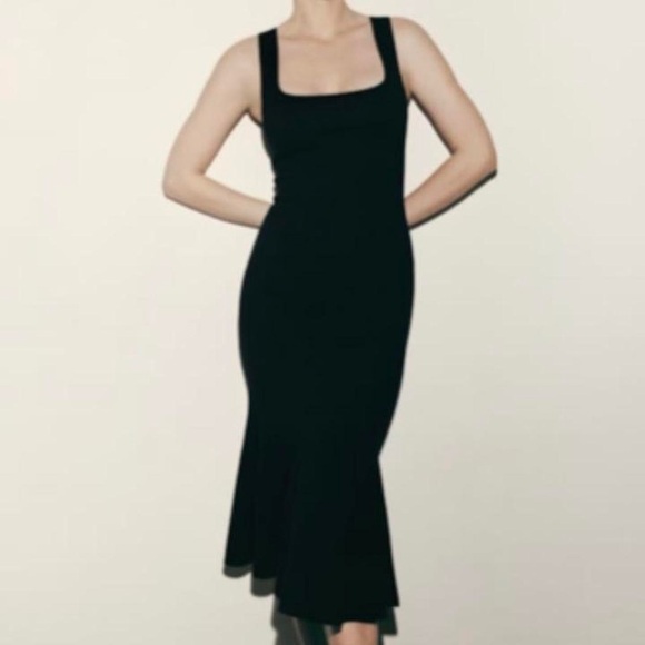 Zara Dresses & Skirts - 🆕 Zara Structured U-neck Flared Mermaid Midi Dress in Midnight Black NWOT